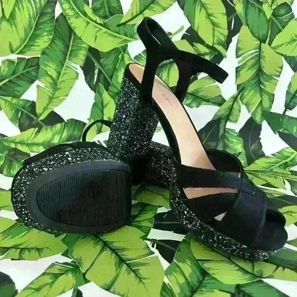 Jellypop Elenor 4 inch heels with glitter accent - Picture 2 of 5